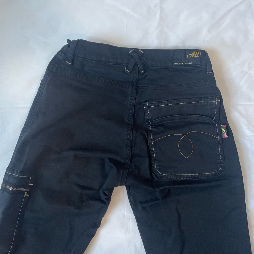 Black high rise bootcut cargo style jeans ⛓️🦇